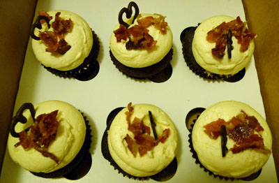 sixpack cupcakes by The Sugar Path